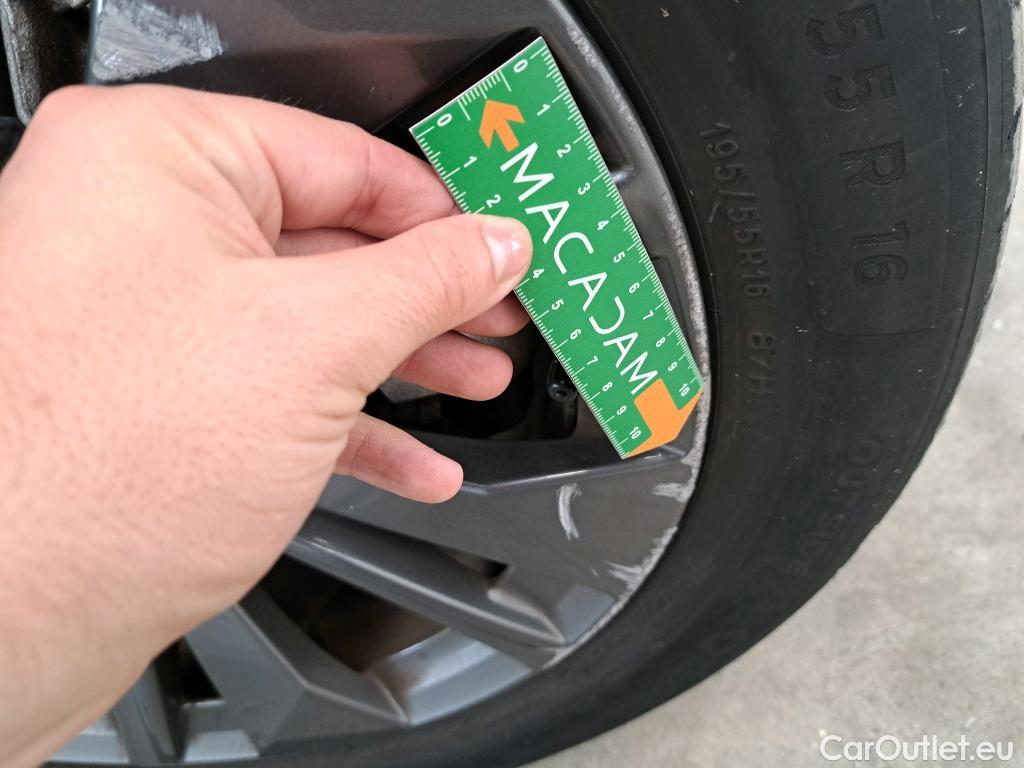  Peugeot  208  (e-) Active Business R 50kWh BVA / TRANSFO VP VF #32