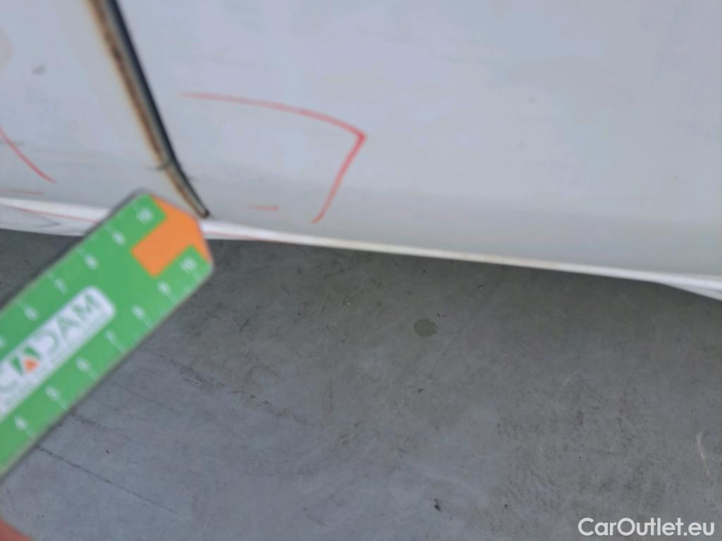  Peugeot  Partner PEUGEOT  / 2015 / 3P / furgón derivado de turismo Furgón Confort L1 BlueHDi 73KW (100CV) #32