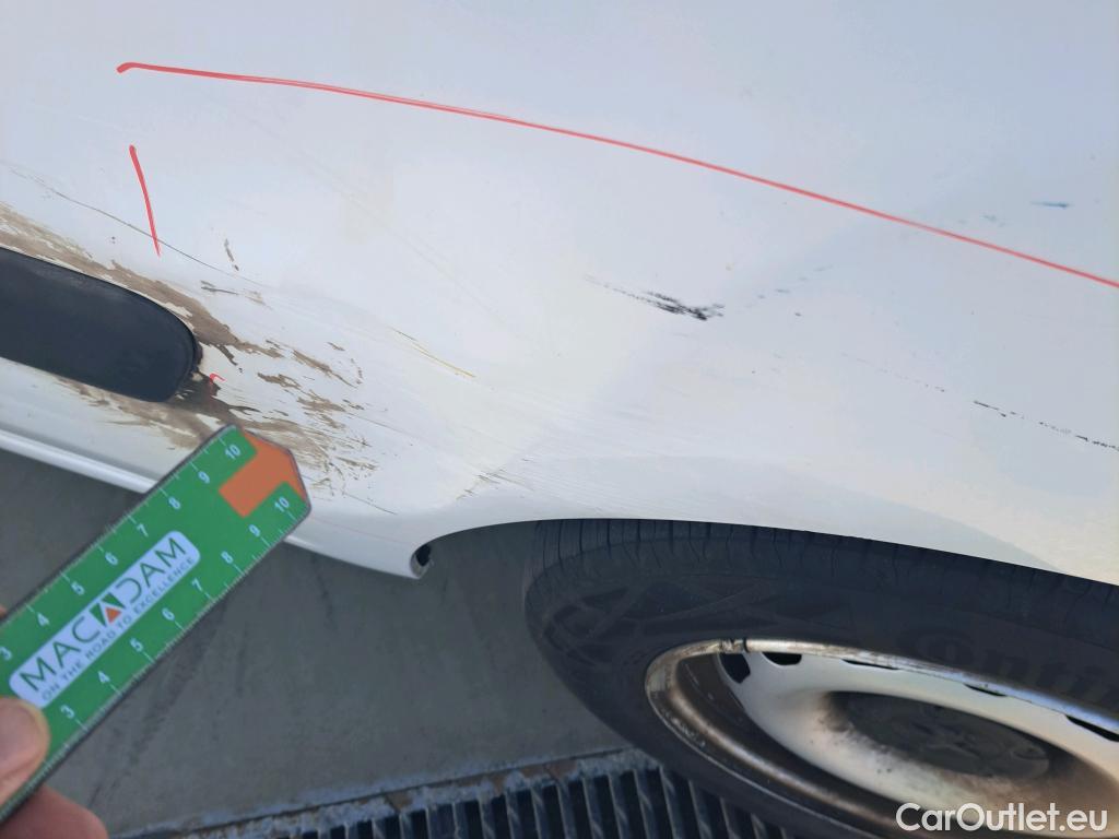  Peugeot  Partner PEUGEOT  / 2015 / 3P / furgón derivado de turismo Furgón Confort L1 BlueHDi 73KW (100CV) #9