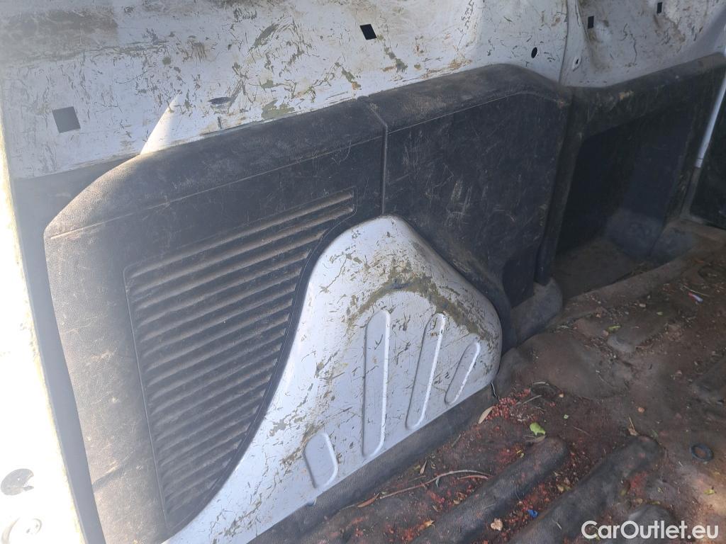  Peugeot  Partner PEUGEOT  / 2015 / 3P / furgón derivado de turismo Furgón Confort L1 BlueHDi 73KW (100CV) #69