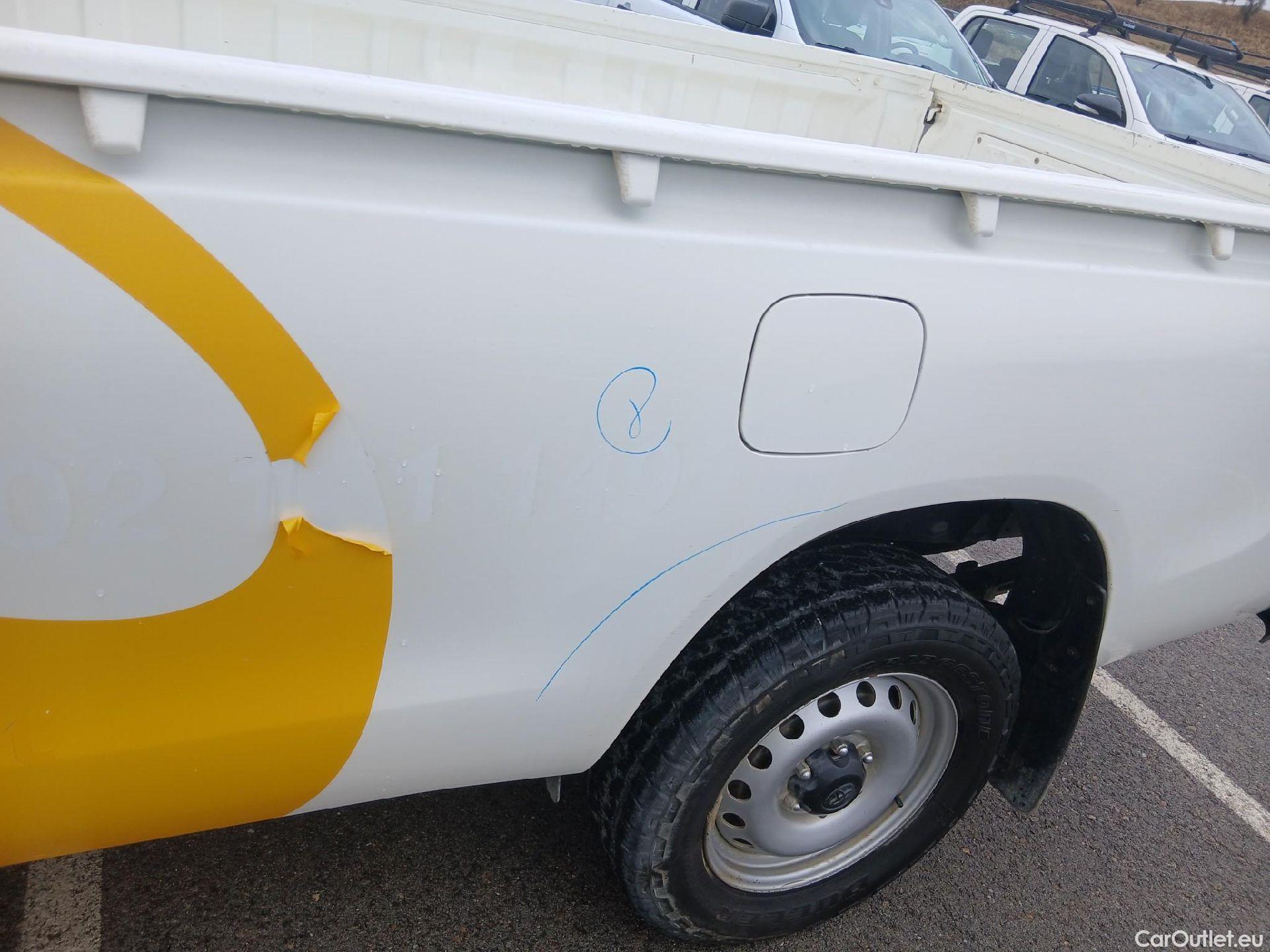  Toyota  Hilux TOYOTA  / 2016 / 2P / pickup 2.4 D-4D Cabina Sencilla GX #26