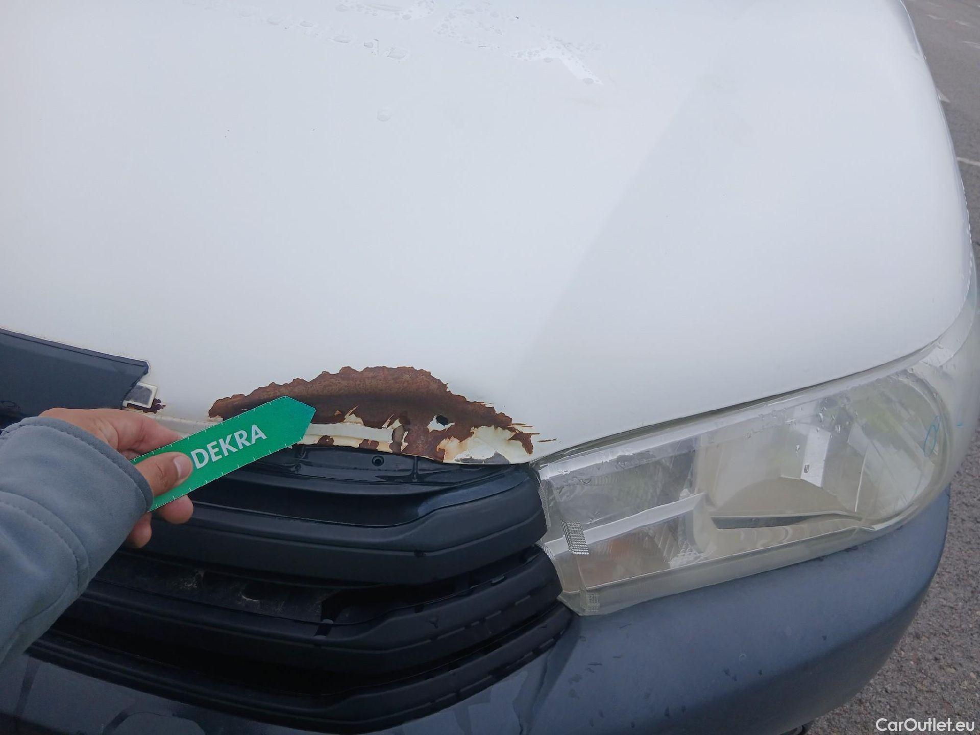  Toyota  Hilux TOYOTA  / 2016 / 2P / pickup 2.4 D-4D Cabina Sencilla GX #13