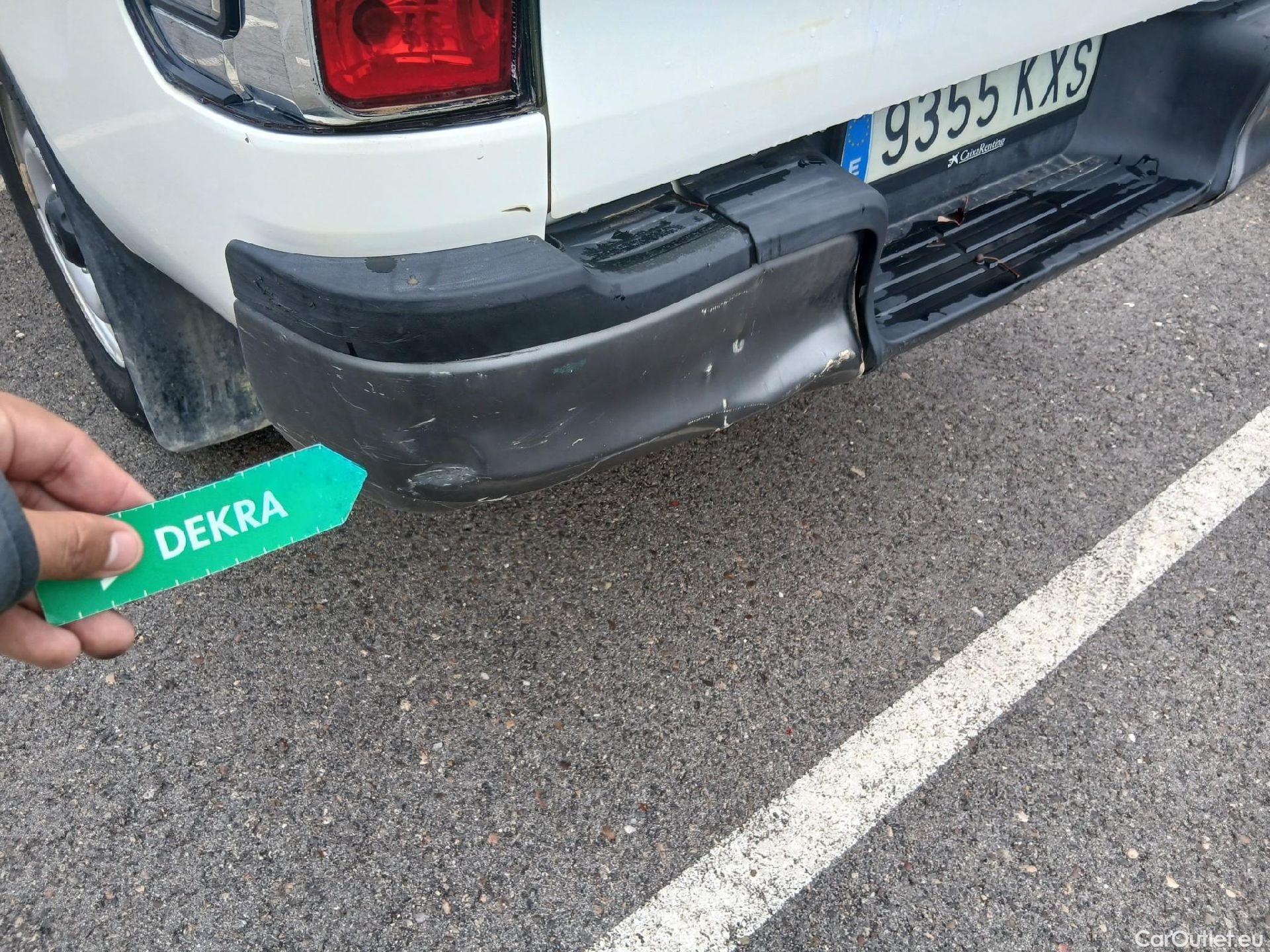  Toyota  Hilux TOYOTA  / 2016 / 2P / pickup 2.4 D-4D Cabina Sencilla GX #31