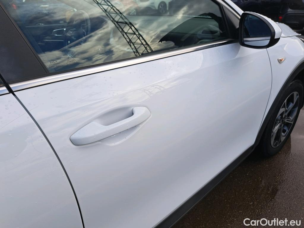  KIA  XCeed KIA  / 2019 / 5P / todoterreno 1.0 T-GDi Drive 88kW (120CV) #10