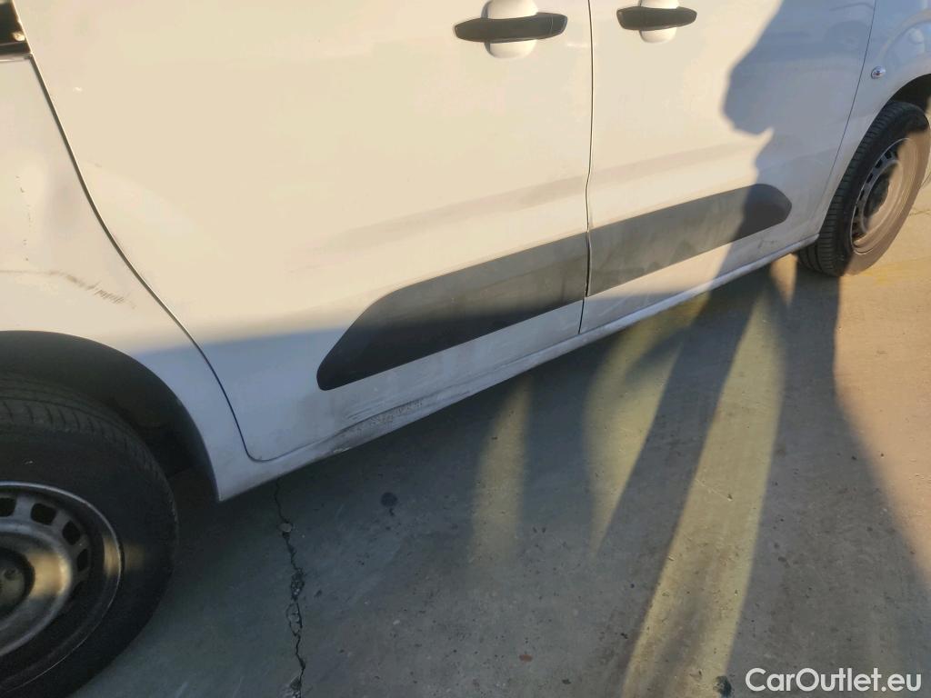  Opel  Combo OPEL  / 2018 / 3P / furgón derivado de turismo 1.5 TD 75kW (100CV) Express L H1 650kg #11