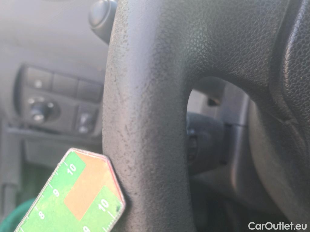  Peugeot  Partner PEUGEOT  / 2015 / 3P / furgón derivado de turismo Furgón Confort L1 BlueHDi 73KW (100CV) #76