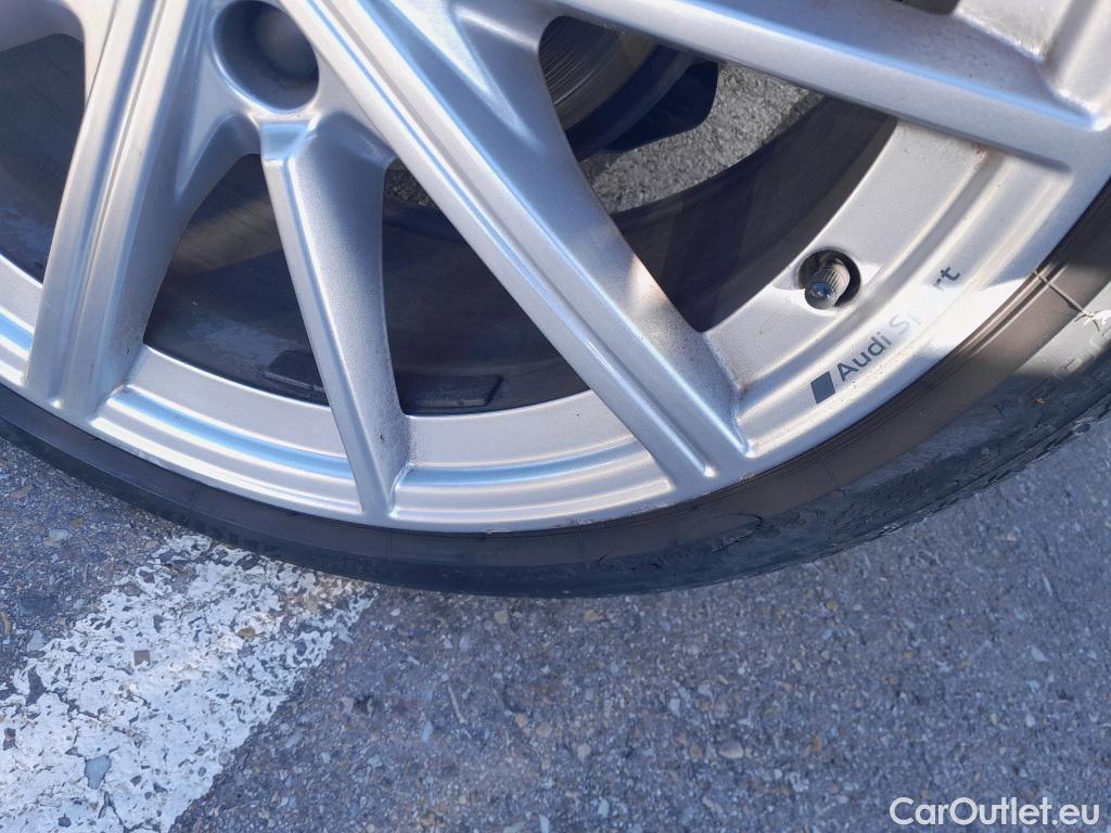  Audi  A3 AUDI  / 2020 / 5P / berlina con portón Sportback S line 40 TFSI e 150kW S tron #9