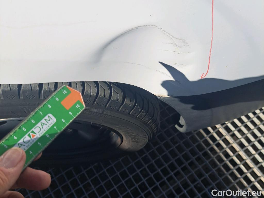  Peugeot  Partner PEUGEOT  / 2015 / 3P / furgón derivado de turismo Furgón Confort L1 BlueHDi 73KW (100CV) #30