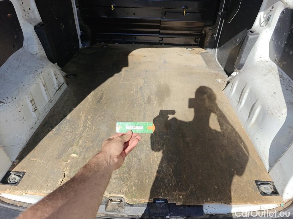  Citroen  Jumpy CITROEN  / 2016 / 4P / furgón Talla XS BlueHDi 120 S&S 6v CityVan #89