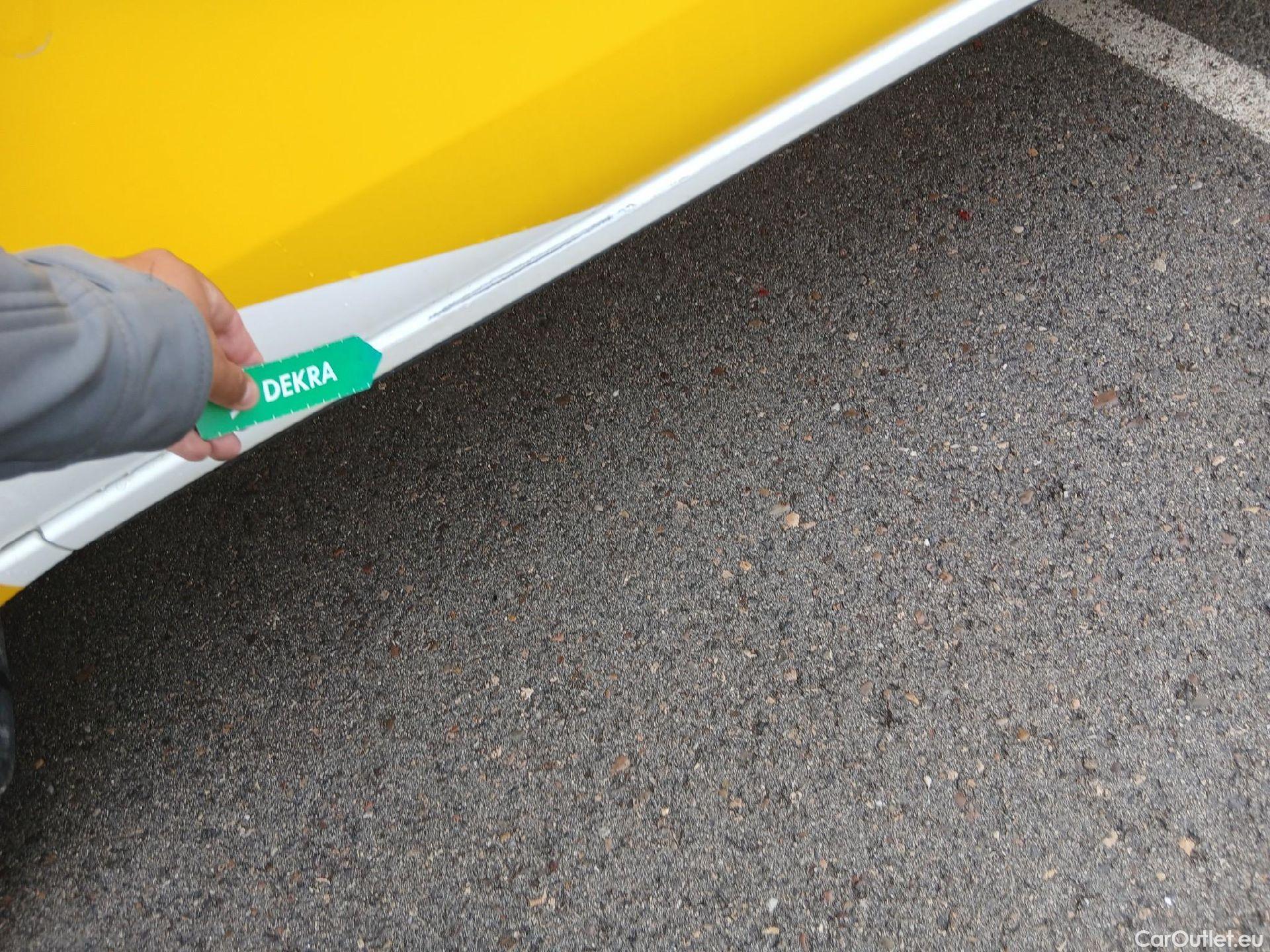  Toyota  Hilux TOYOTA  / 2016 / 2P / pickup 2.4 D-4D Cabina Sencilla GX #25