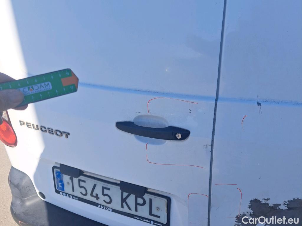  Peugeot  Partner PEUGEOT  / 2015 / 3P / furgón derivado de turismo Furgón Confort L1 BlueHDi 73KW (100CV) #14