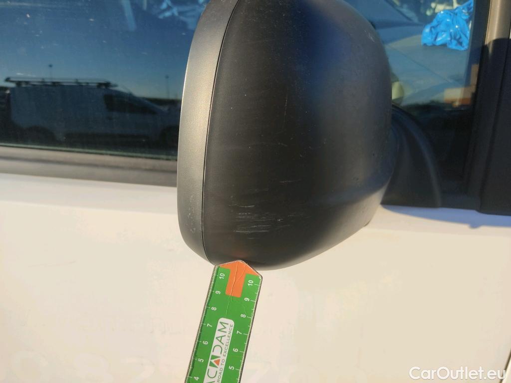  Opel  Combo OPEL  / 2018 / 3P / furgón derivado de turismo 1.5 TD 75kW (100CV) Express L H1 650kg #45