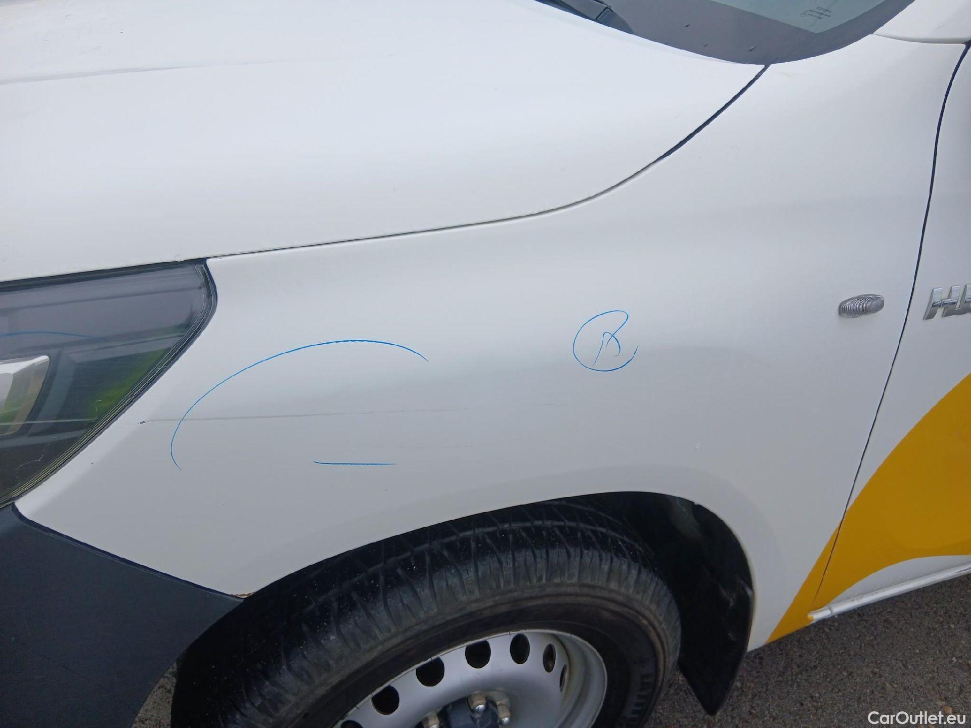  Toyota  Hilux TOYOTA  / 2016 / 2P / pickup 2.4 D-4D Cabina Sencilla GX #19