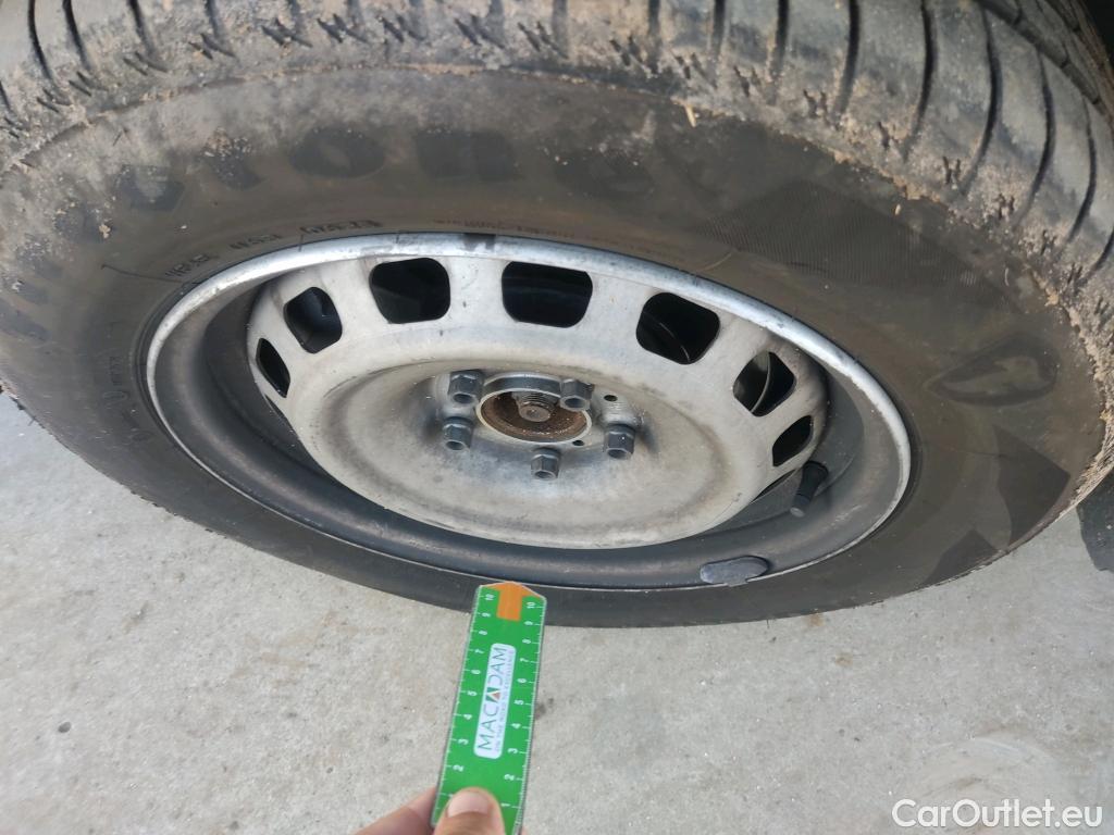  Opel  Combo OPEL  / 2018 / 3P / furgón derivado de turismo 1.5 TD 75kW (100CV) Express L H1 650kg #41