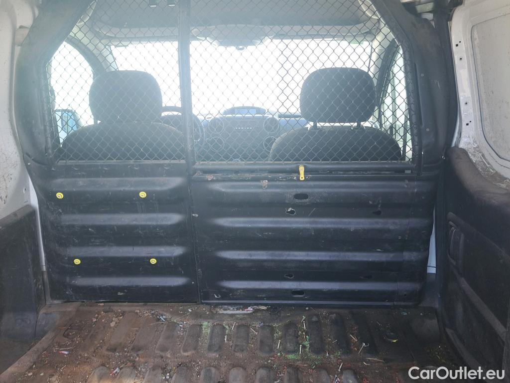  Peugeot  Partner PEUGEOT  / 2015 / 3P / furgón derivado de turismo Furgón Confort L1 BlueHDi 73KW (100CV) #23