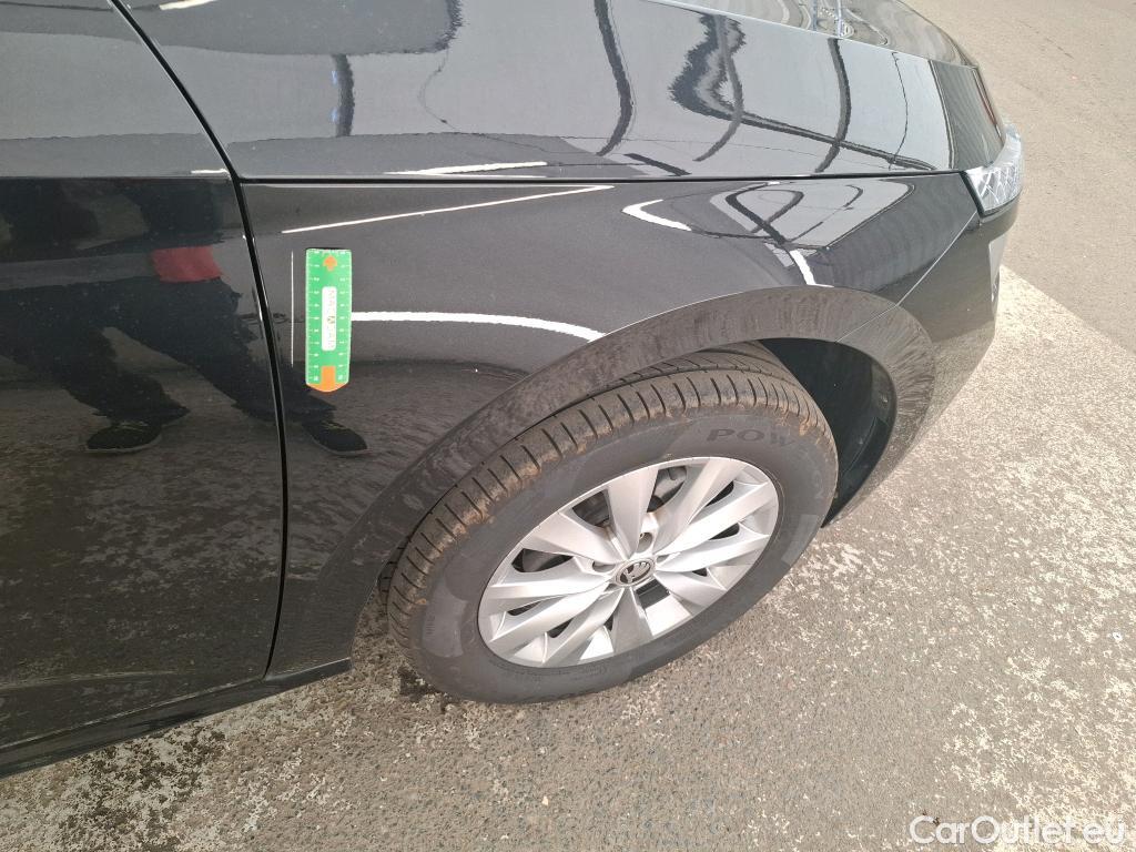  Skoda  KAMIQ SKODA  / 2019 / 5P / SUV 1.0 TSI 110ch DSG7 Business #17