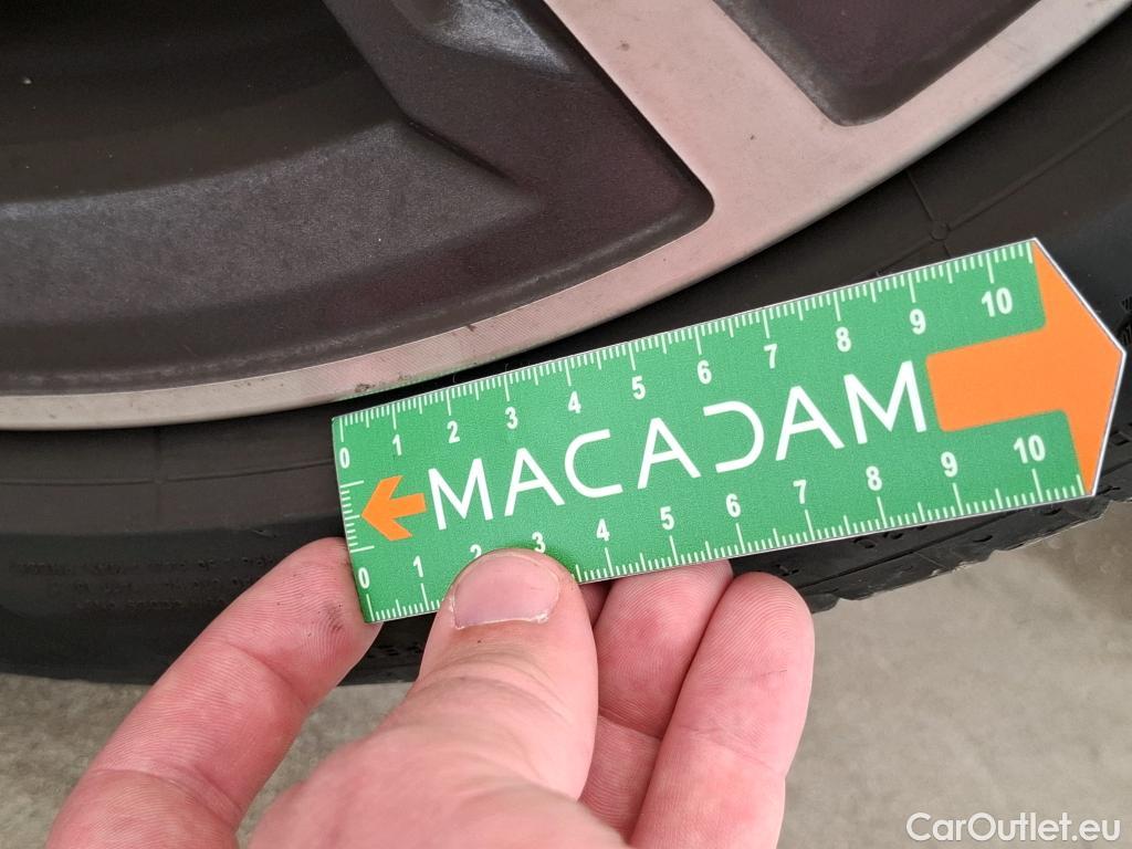  Bmw  Serie 1 BMW Série 1 / 2019 / 5P / Berline 116i DKG7 Business Design #25