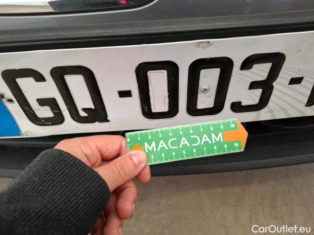  Bmw  Serie 1 BMW Série 1 / 2019 / 5P / Berline 116i DKG7 Business Design #37