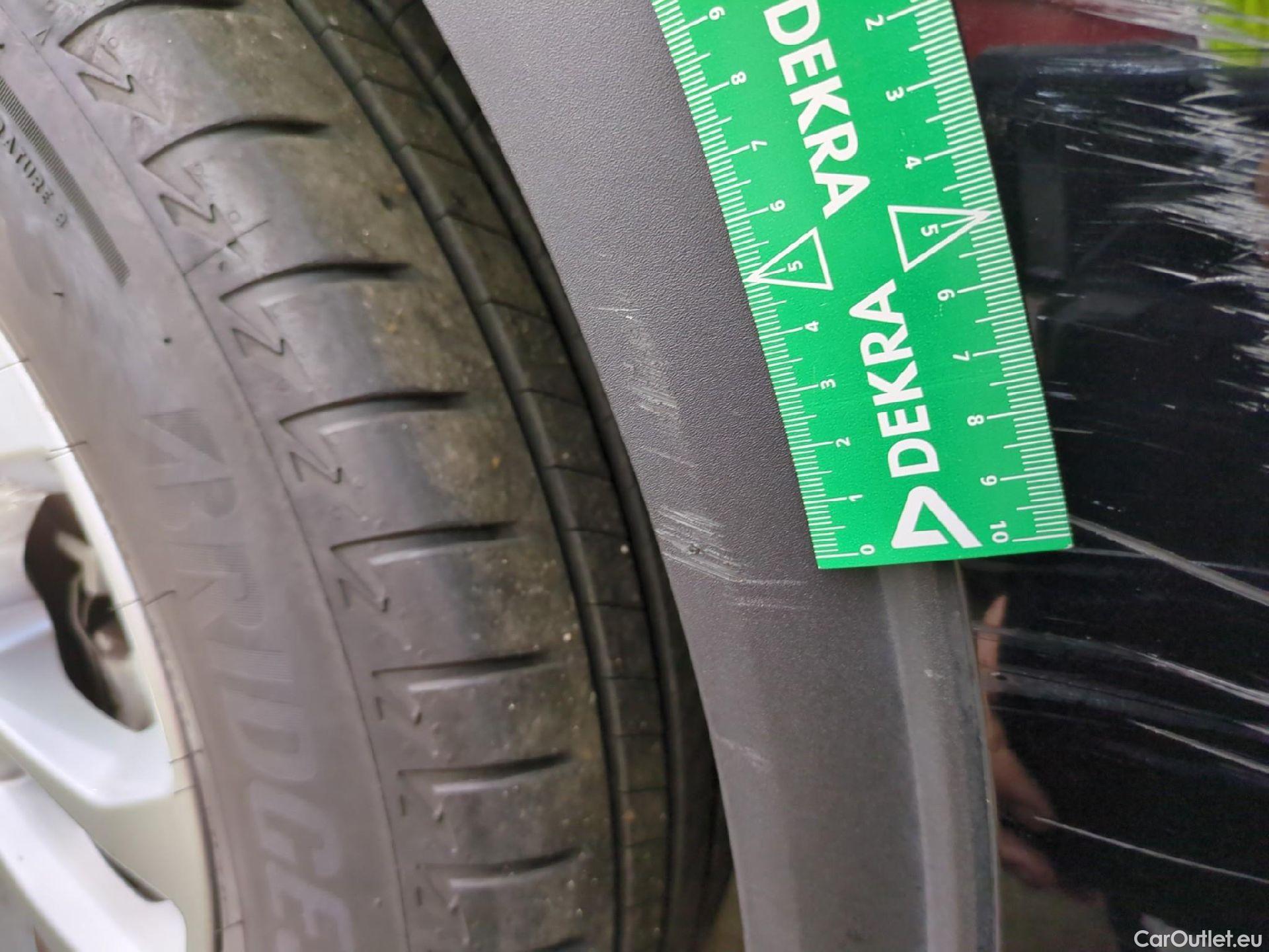  Ford  Kuga FORD  / 2019 / 5P / SUV 2.5 190 hybrid Flexifuel Pshift Titanium #28