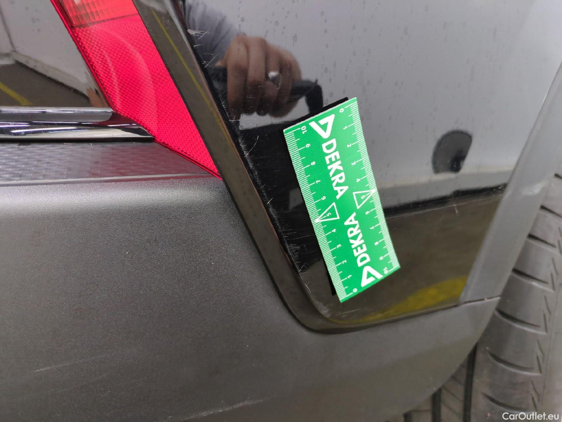  Ford  Kuga FORD  / 2019 / 5P / SUV 2.5 190 hybrid Flexifuel Pshift Titanium #51