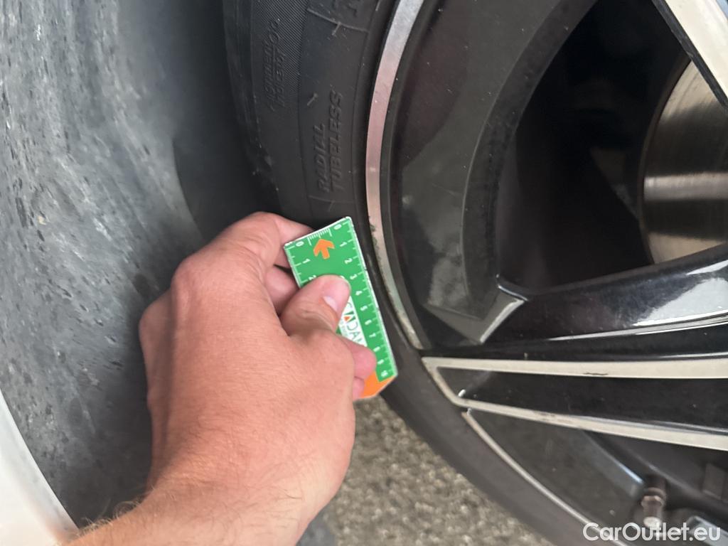  Mercedes  A-Klasse MERCEDES-BENZ Classe A Compact / 2018 / 5P / Berline A 200 d AMG Line 8G-DCT #22