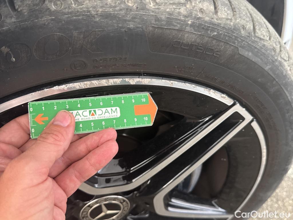  Mercedes  A-Klasse MERCEDES-BENZ Classe A Compact / 2018 / 5P / Berline A 200 d AMG Line 8G-DCT #21