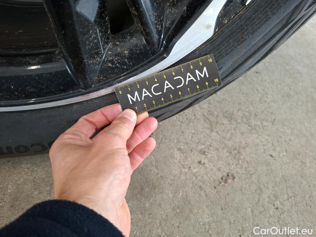  DS  DS7 DS DS 7 Crossback / 2017 / 5P / SUV E-TENSE 225 PERFORMANCE Line + #32