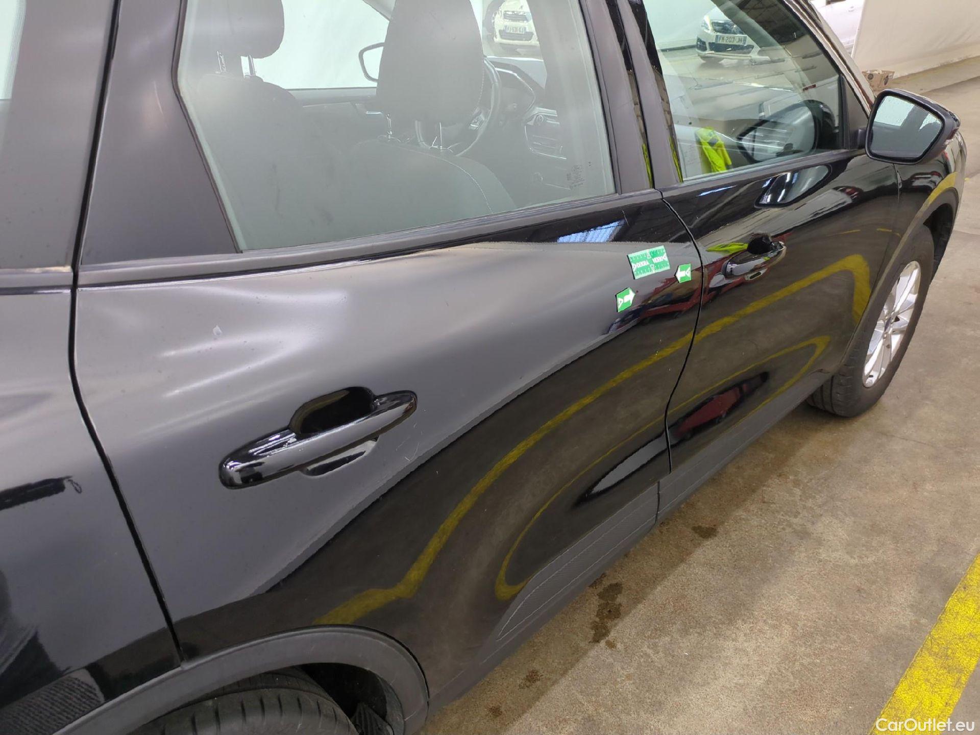  Ford  Kuga FORD  / 2019 / 5P / SUV 2.5 190 hybrid Flexifuel Pshift Titanium #18