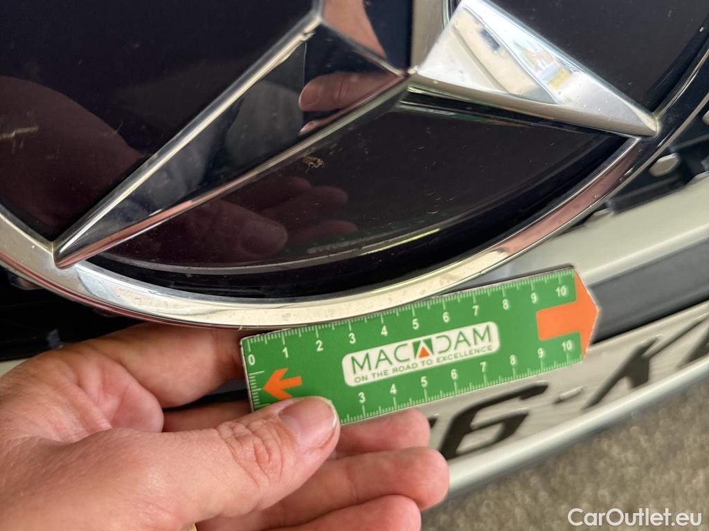  Mercedes  A-Klasse MERCEDES-BENZ Classe A Compact / 2018 / 5P / Berline A 200 d AMG Line 8G-DCT #18