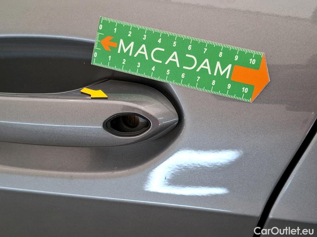  Bmw  Serie 1 BMW Série 1 / 2019 / 5P / Berline 116i DKG7 Business Design #28