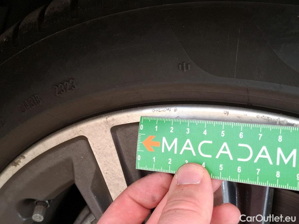  Bmw  Serie 1 BMW Série 1 / 2019 / 5P / Berline 116i DKG7 Business Design #23