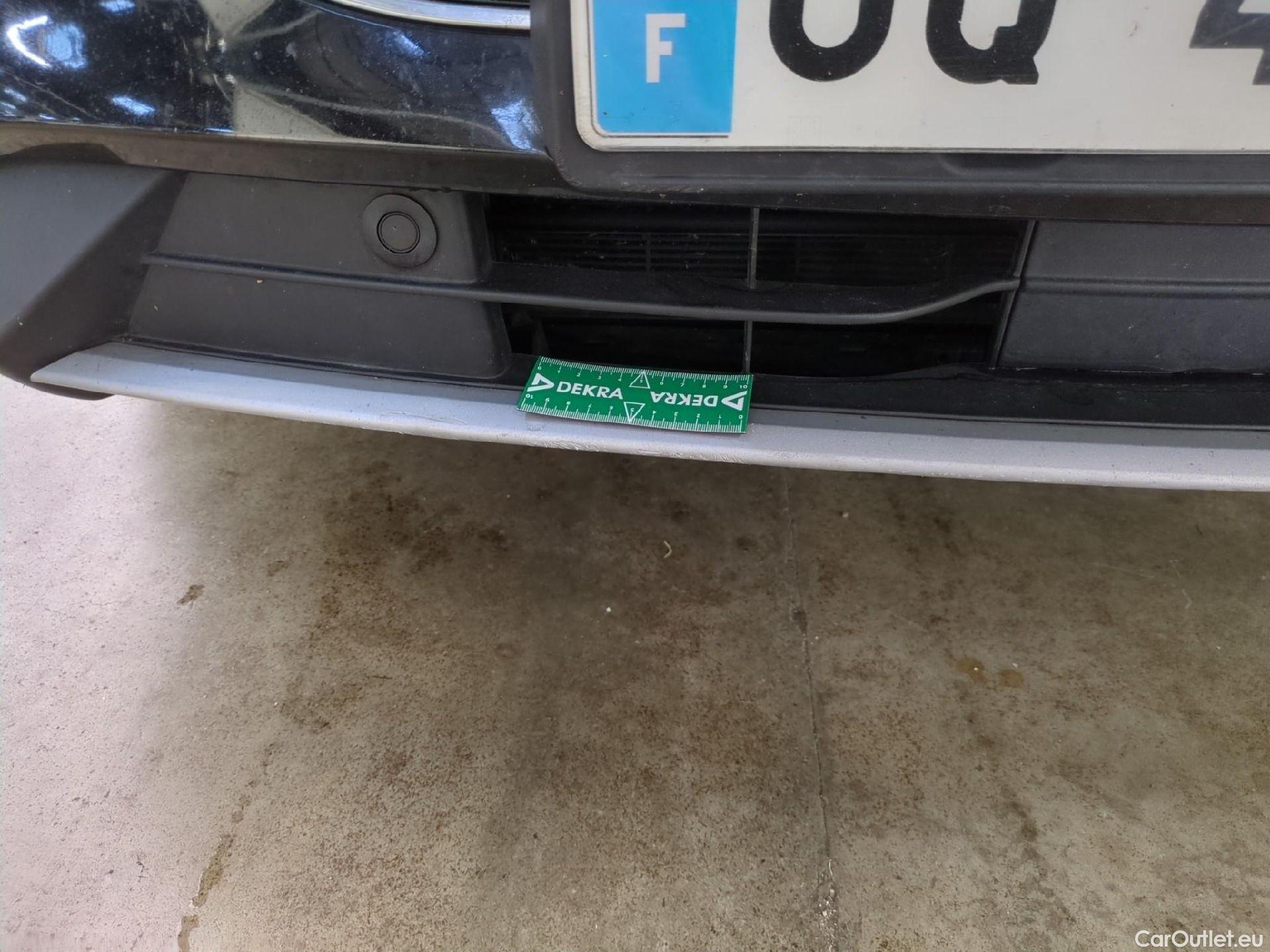  Ford  Kuga FORD  / 2019 / 5P / SUV 2.5 190 hybrid Flexifuel Pshift Titanium #33