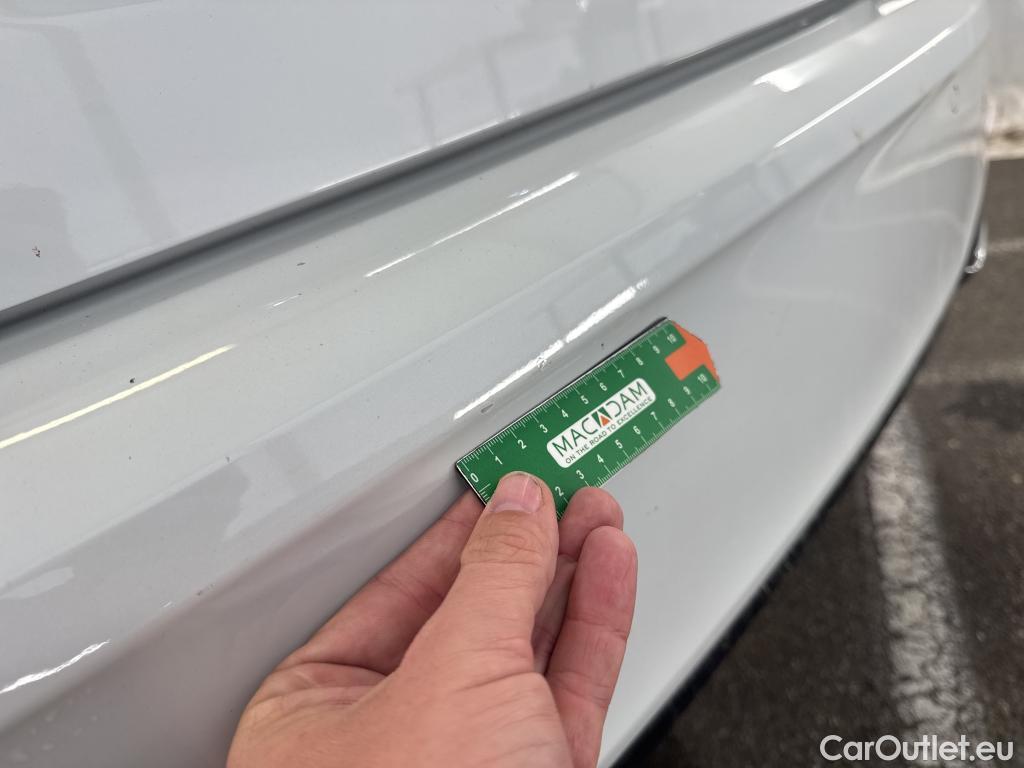  Mercedes  A-Klasse MERCEDES-BENZ Classe A Compact / 2018 / 5P / Berline A 200 d AMG Line 8G-DCT #4