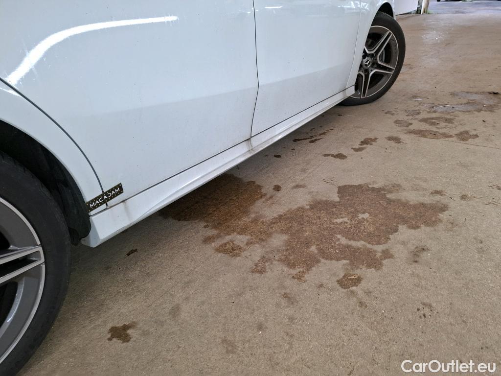  Mercedes  A-Klasse MERCEDES BENZ Classe A Compact 5p Berline A 200 AMG Line 7G DCT #15