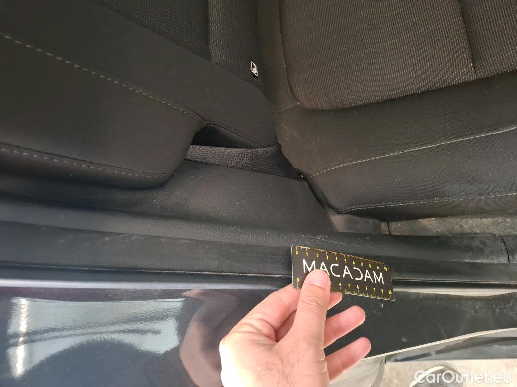  Hyundai  Konna Kona Business Hybrid 2WD 1.6 GDI 140CV BVA6 E6d #40