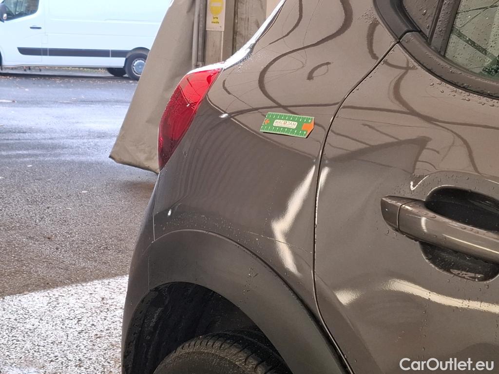  Citroen  C3 CITROEN  5p Berline PureTech 110 S&S BVM6 Shine Business #29