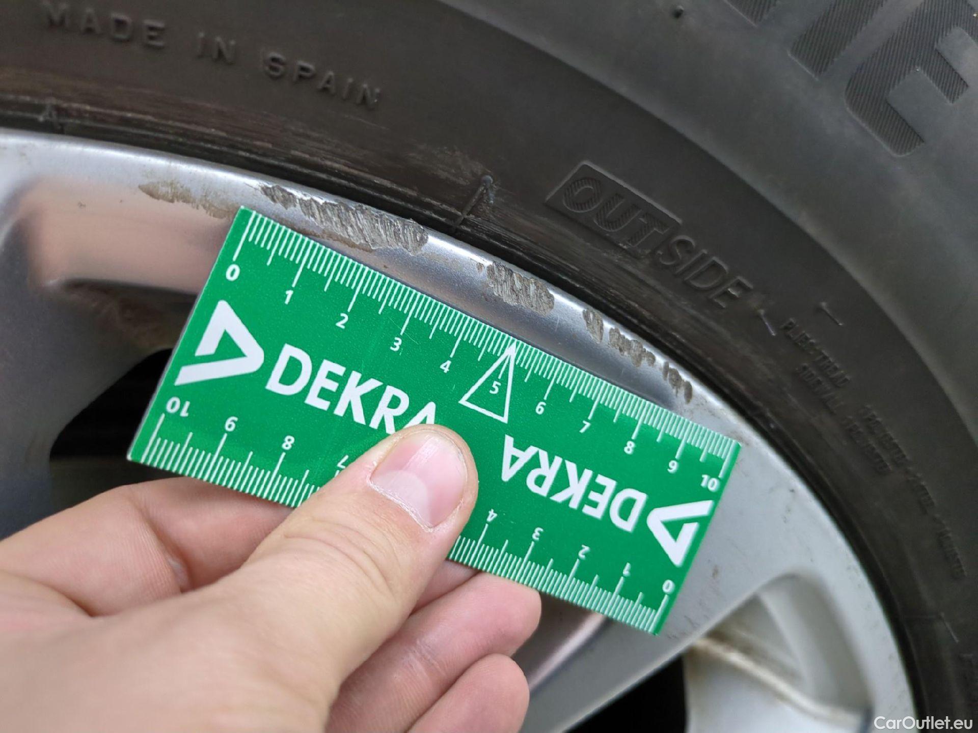  Ford  Kuga FORD  / 2019 / 5P / SUV 2.5 190 hybrid Flexifuel Pshift Titanium #10