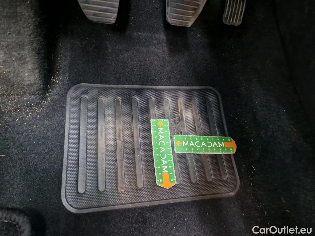  Citroen  C3  Société Feel Nav 1.2 PureTech 80CV BVM5 E6d #27