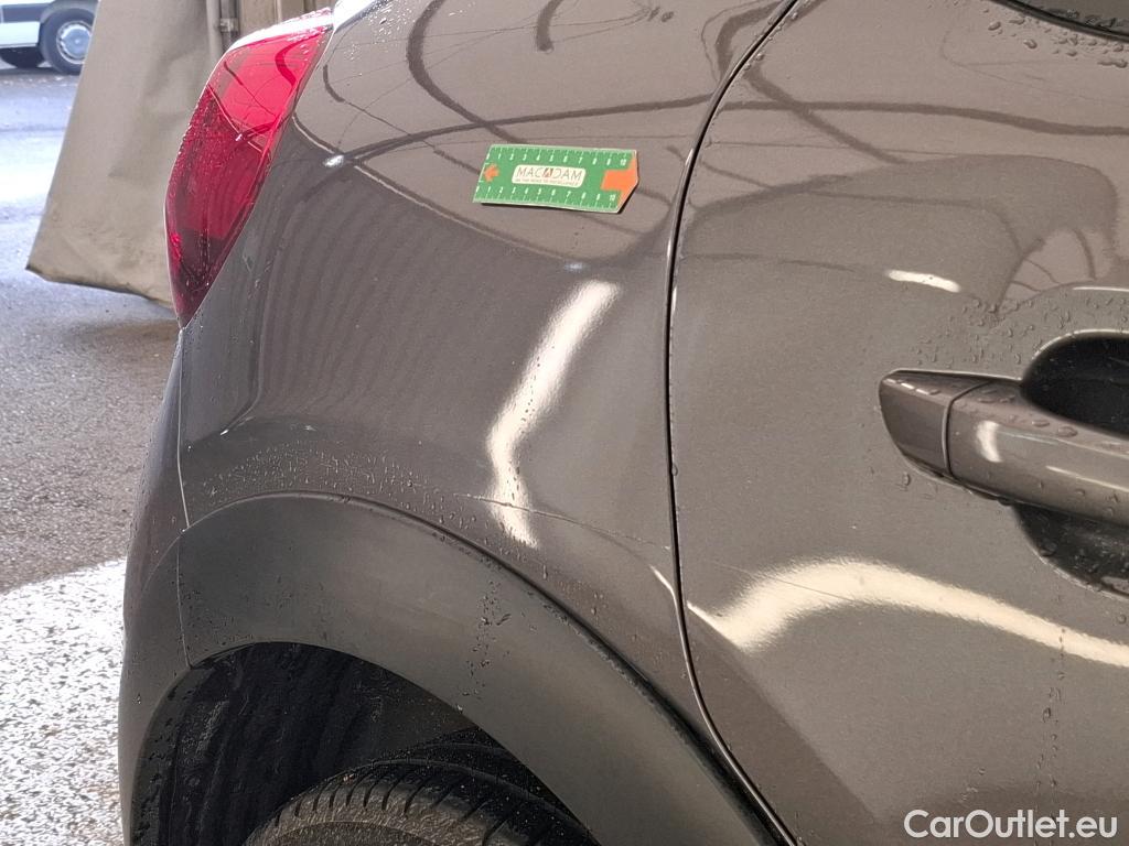  Citroen  C3 CITROEN  5p Berline PureTech 110 S&S BVM6 Shine Business #28