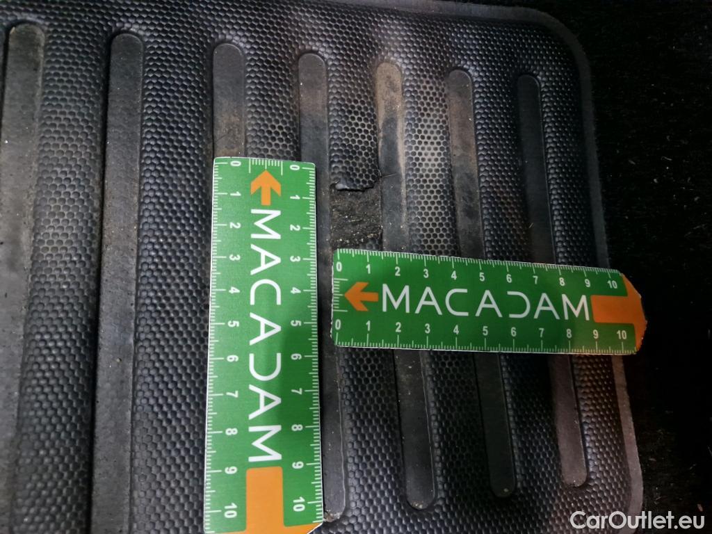  Citroen  C3  Société Feel Nav 1.2 PureTech 80CV BVM5 E6d #28