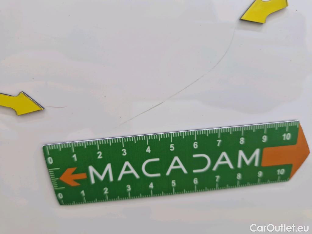  Citroen  C3  Société Feel Nav 1.2 PureTech 80CV BVM5 E6d #8