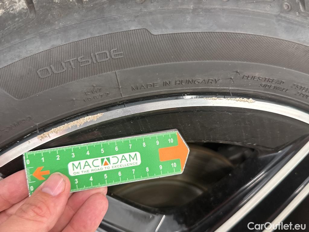  Mercedes  A-Klasse MERCEDES-BENZ Classe A Compact / 2018 / 5P / Berline A 200 d AMG Line 8G-DCT #31