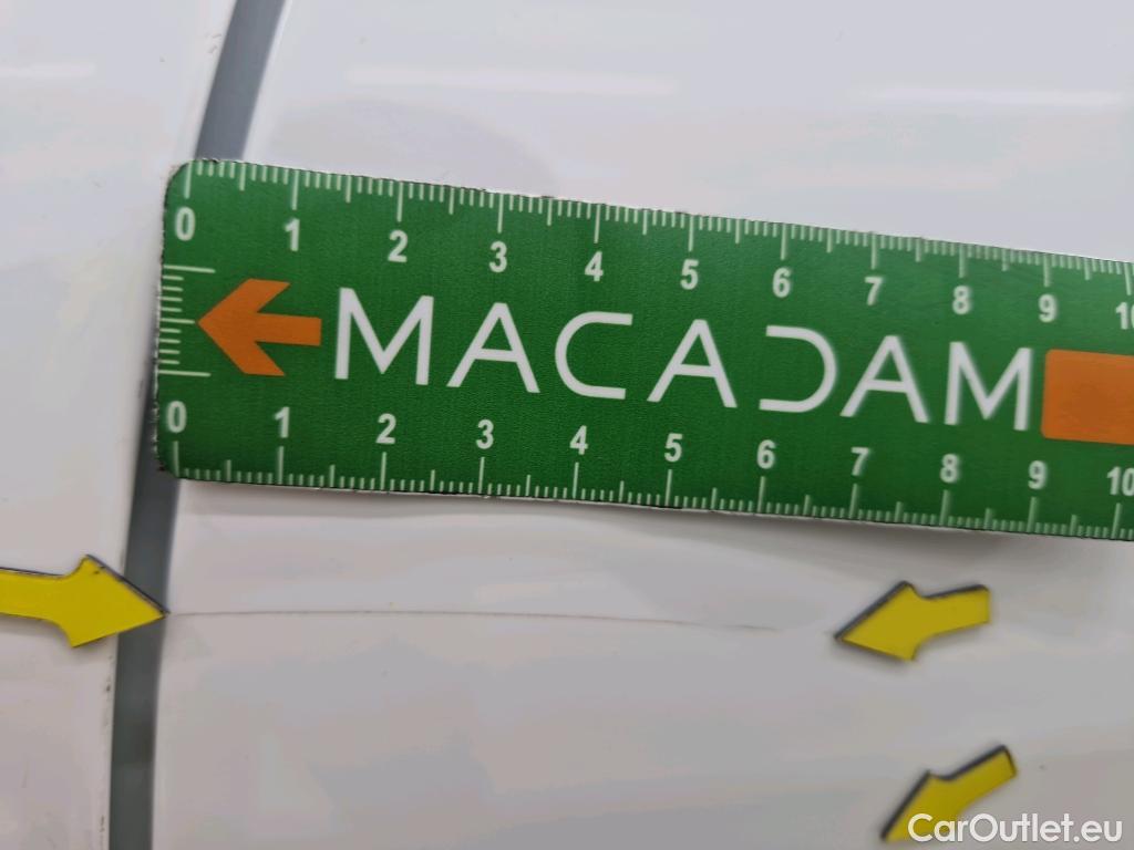  Citroen  C3  Société Feel Nav 1.2 PureTech 80CV BVM5 E6d #7