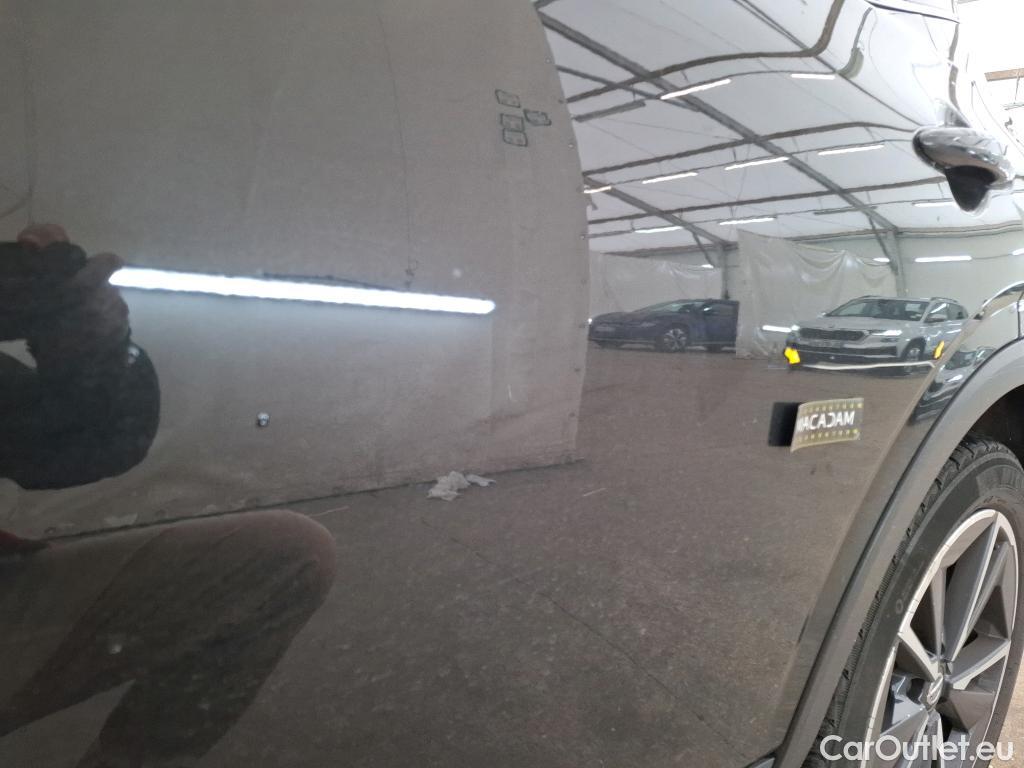  Nissan  Qashqai NISSAN  / 2021 / 5P / Crossover 1.3 MHEV 158ch Xtronic N-Style(SP) #4