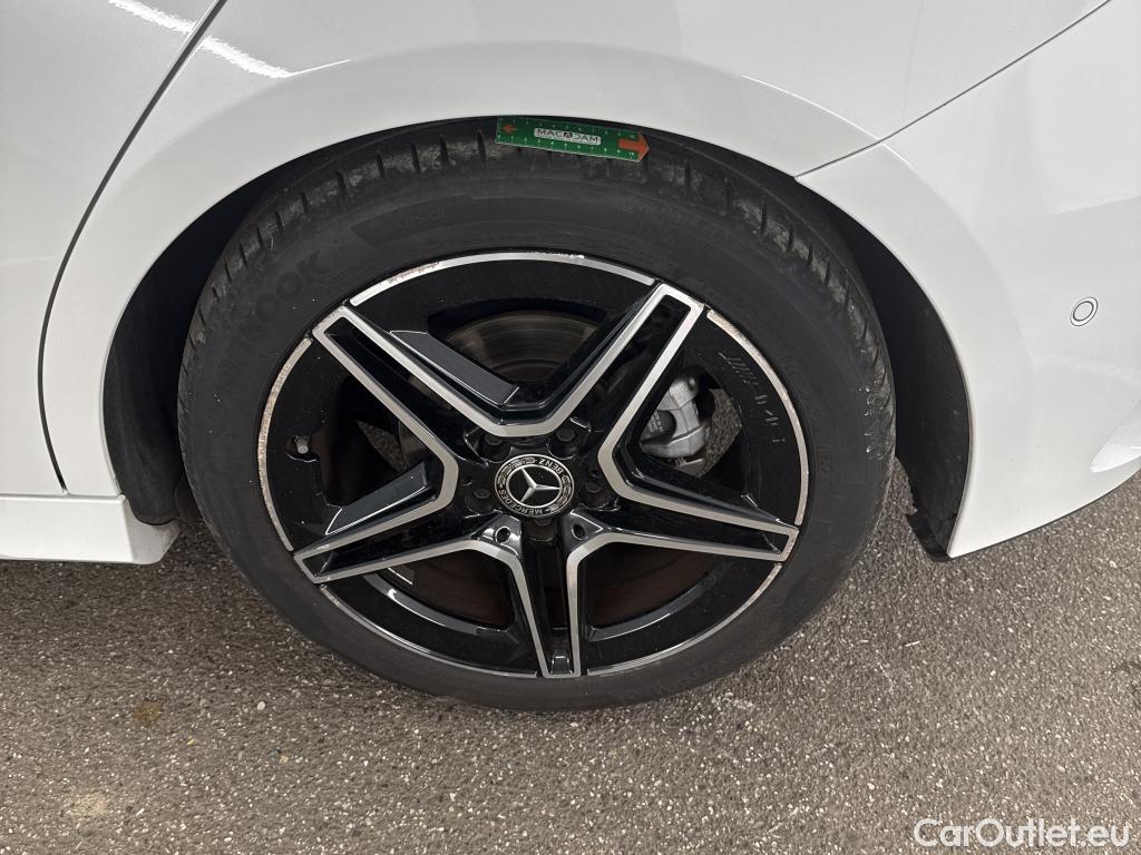  Mercedes  A-Klasse MERCEDES-BENZ Classe A Compact / 2018 / 5P / Berline A 200 d AMG Line 8G-DCT #29