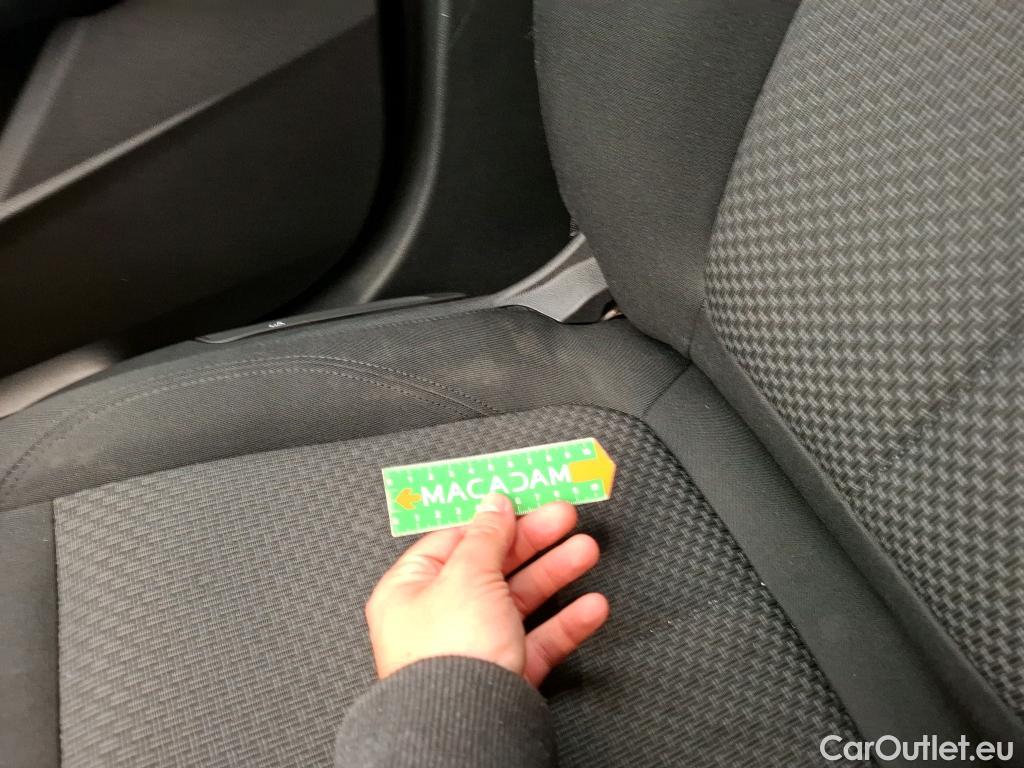  Bmw  Serie 1 BMW Série 1 / 2019 / 5P / Berline 116i DKG7 Business Design #39