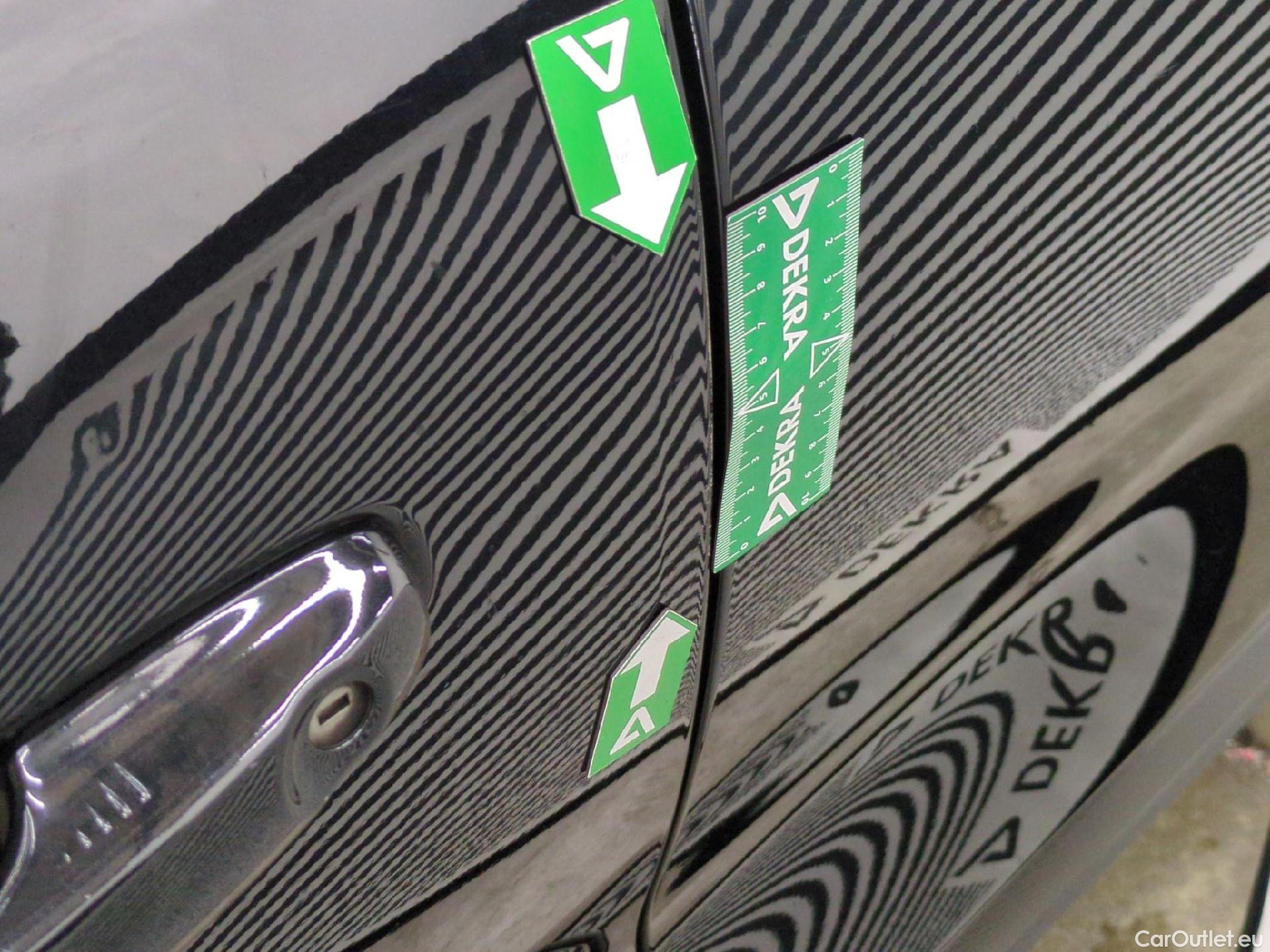  Ford  Kuga FORD  / 2019 / 5P / SUV 2.5 190 hybrid Flexifuel Pshift Titanium #40