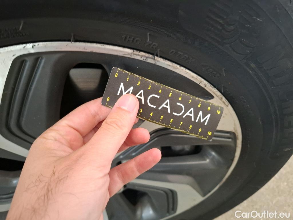  Hyundai  Konna Kona Business Hybrid 2WD 1.6 GDI 140CV BVA6 E6d #27