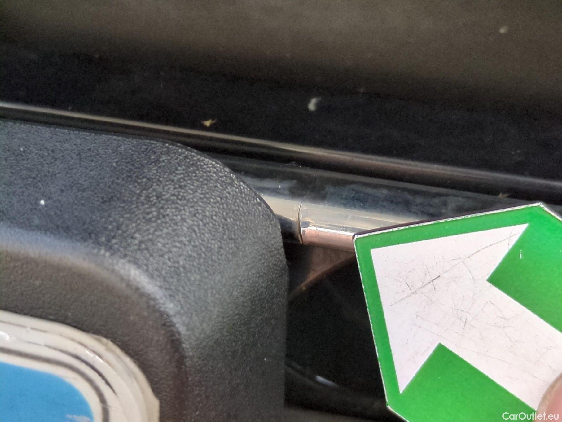  Ford  Kuga FORD  / 2019 / 5P / SUV 2.5 190 hybrid Flexifuel Pshift Titanium #35