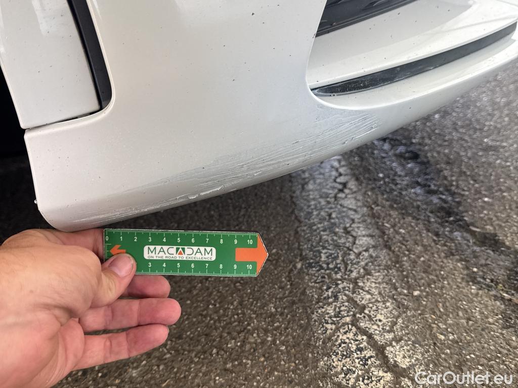  Mercedes  A-Klasse MERCEDES-BENZ Classe A Compact / 2018 / 5P / Berline A 200 d AMG Line 8G-DCT #10